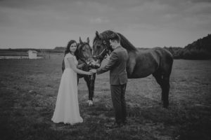 sesja poslubna w Stajni Morgan Balczewo fotograf na wesele Poznan Wloclawek Torun Swiatlo i emocje pl (22)