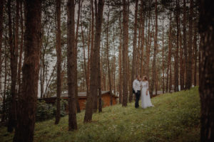sesja poslubna  plener jezioro plaza las Chomiaza Szlachecka fotograf na slub wesele Światło i Emocje (33)