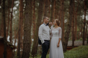sesja poslubna  plener jezioro plaza las Chomiaza Szlachecka fotograf na slub wesele Światło i Emocje (34)