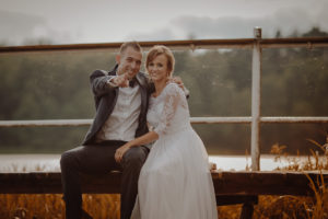 sesja poslubna  plener jezioro plaza las Chomiaza Szlachecka fotograf na slub wesele Światło i Emocje (42)