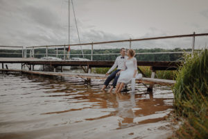 sesja poslubna  plener jezioro plaza las Chomiaza Szlachecka fotograf na slub wesele Światło i Emocje (49)
