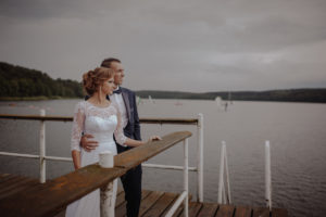 sesja poslubna  plener jezioro plaza las Chomiaza Szlachecka fotograf na slub wesele Światło i Emocje (8)